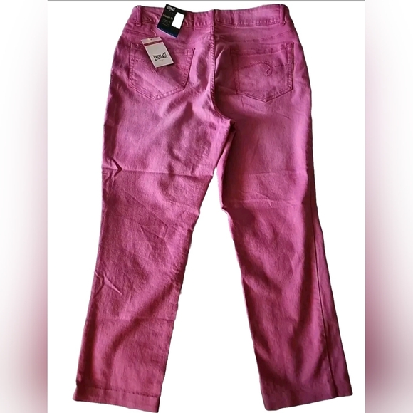 Everlast Faded Glory Women's Relaxed Fit Capri Length Pink Jeans, Size 14, NWT - Picture 8 of 8
